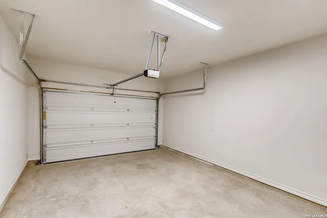 $1,350 | 10334 Lynwood Branch, San Antonio, TX 78245