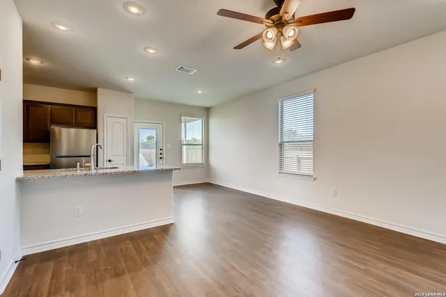 $1,350 | 10334 Lynwood Branch, San Antonio, TX 78245