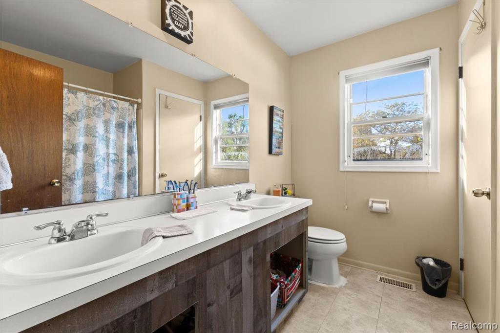 5340 North Georgetown Road Grand Blanc, MI 48439 - Photo 25 of 50 Gallery Image 25