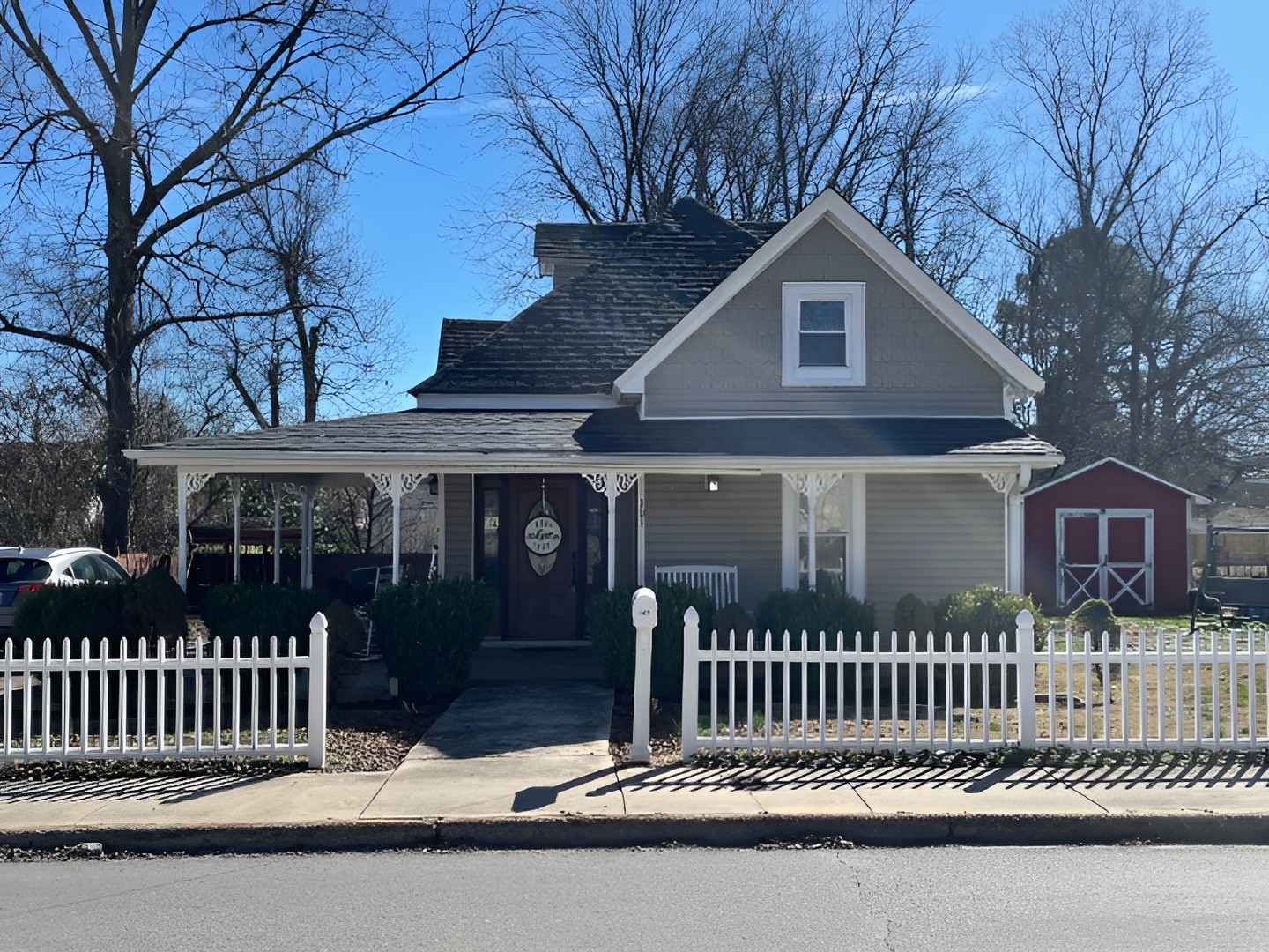 305 4th Ave Northwest  