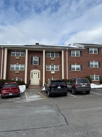 27 Arlington Road, Unit 2 Woburn, MA 01801 - Photo 13 of 23 Gallery Image 13