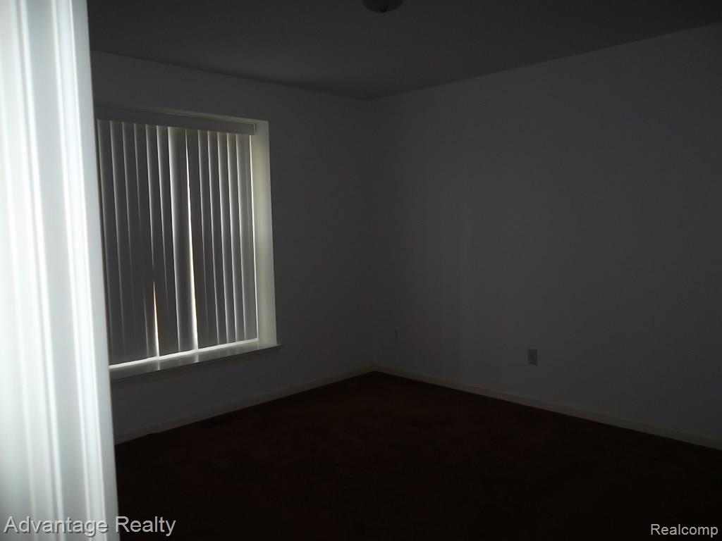 8415 Short Road Columbus, MI 48063 - Photo 8 of 17 SAM_0663.jpg