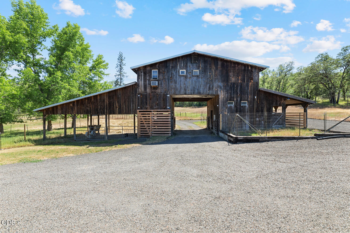 1800 South Obenchain Road Eagle Point, OR 97524 - Photo 11 of 64