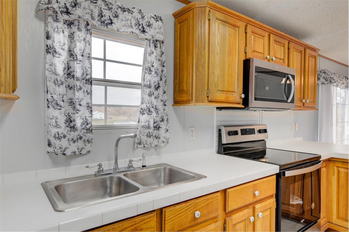 116 Windsong Road Sweetwater, TN 37874 - Photo 14 of 29 14-116-Windsong-Rd-Sweetwater-TN-14