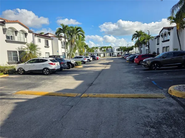 $2,400 | 1176 Northwest 124 Place, Unit 108, Miami, FL 33182