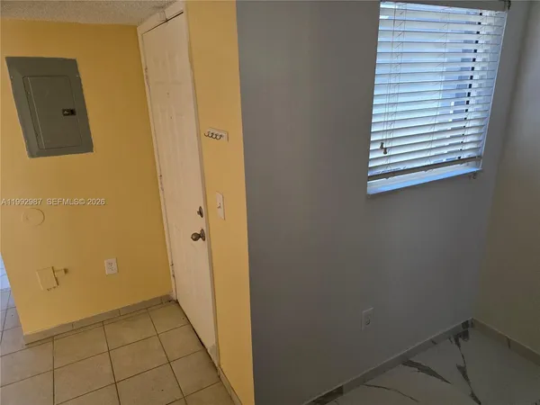 $2,400 | 1176 Northwest 124 Place, Unit 108, Miami, FL 33182