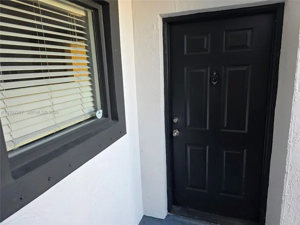 $2,400 | 1176 Northwest 124 Place, Unit 108, Miami, FL 33182