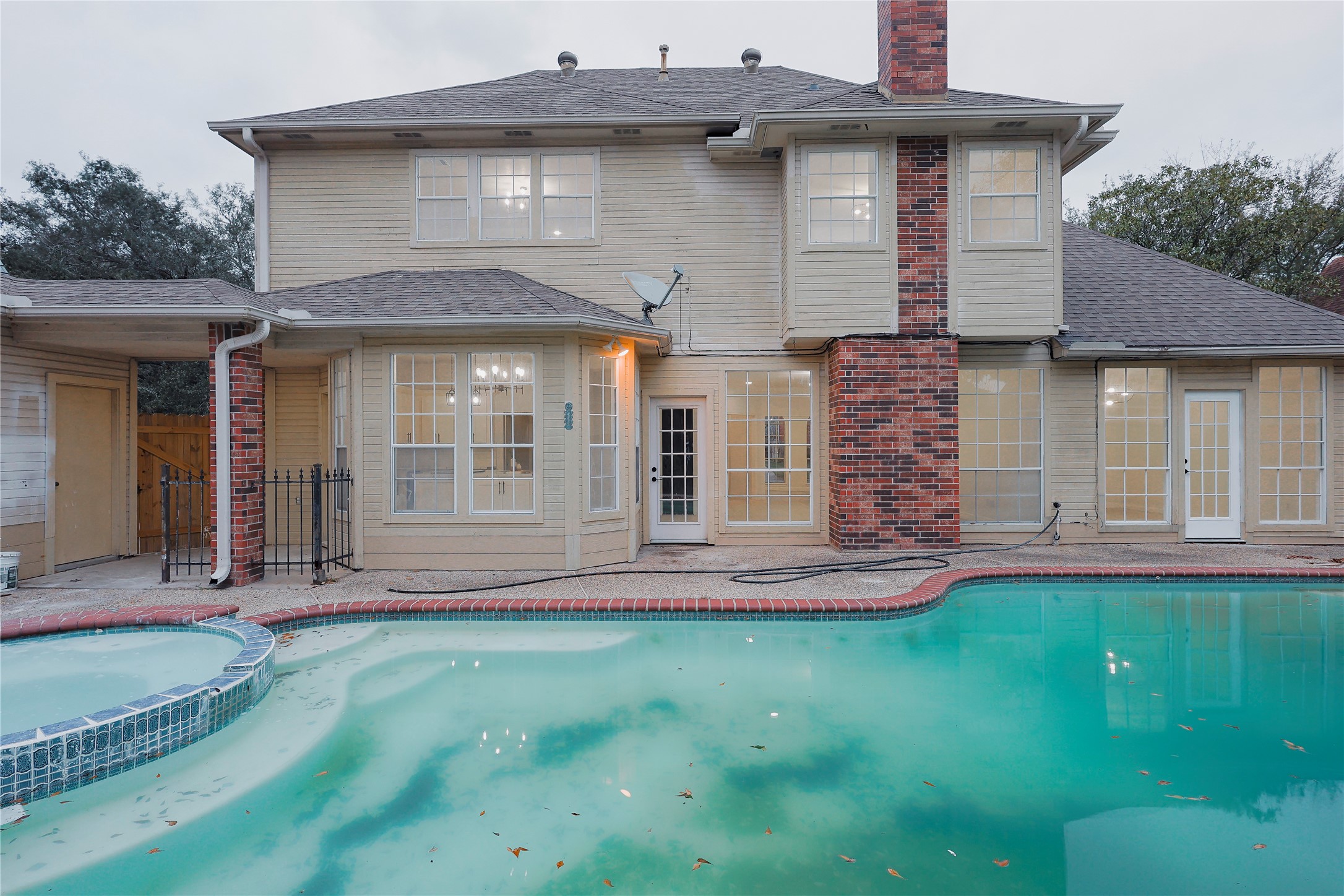 17527 Sandy Cliffs Drive Houston, TX 77090 - Photo 2 of 49