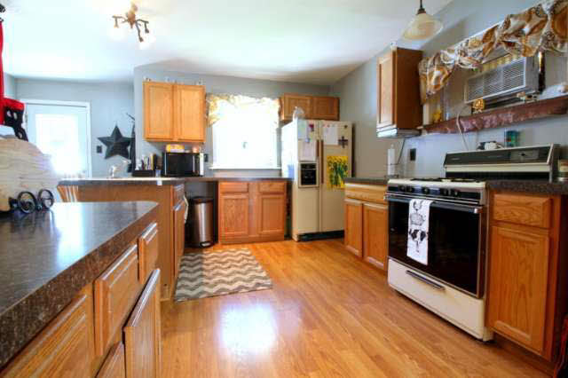 7288 Neff Road Mount Morris, MI 48458 - Photo 9 of 25 21194613-8.JPG