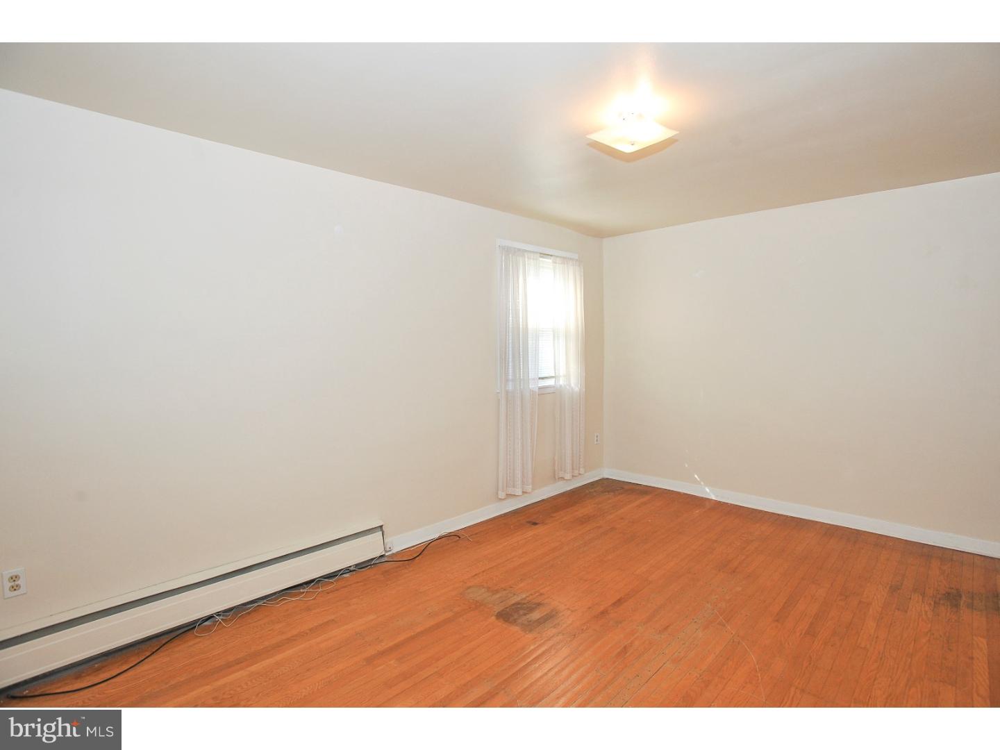 7531 Dungan Road Philadelphia, PA 19111 - Photo 11 of 25 Bedroom - Main