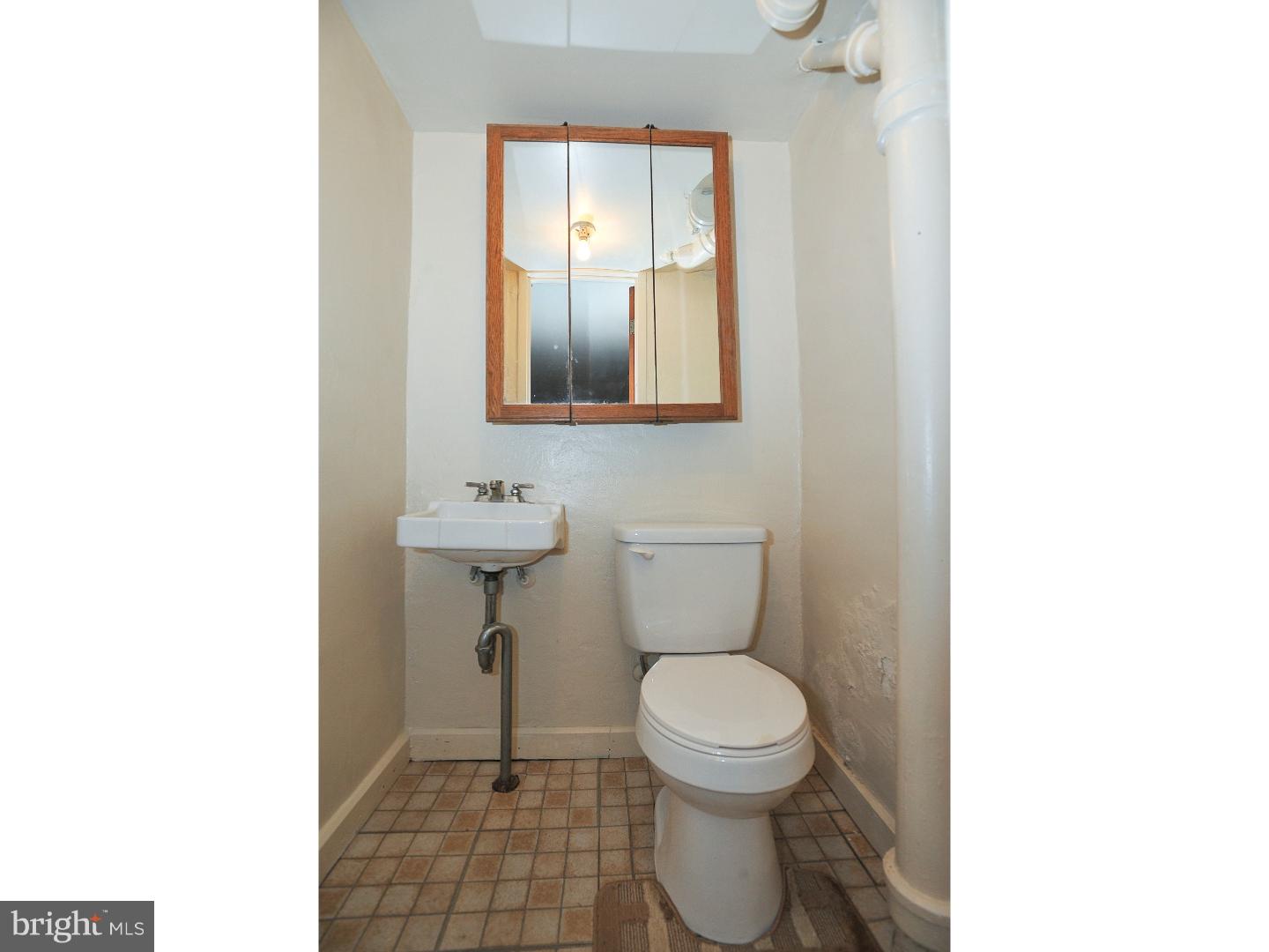 7531 Dungan Road Philadelphia, PA 19111 - Photo 15 of 25 Bathroom