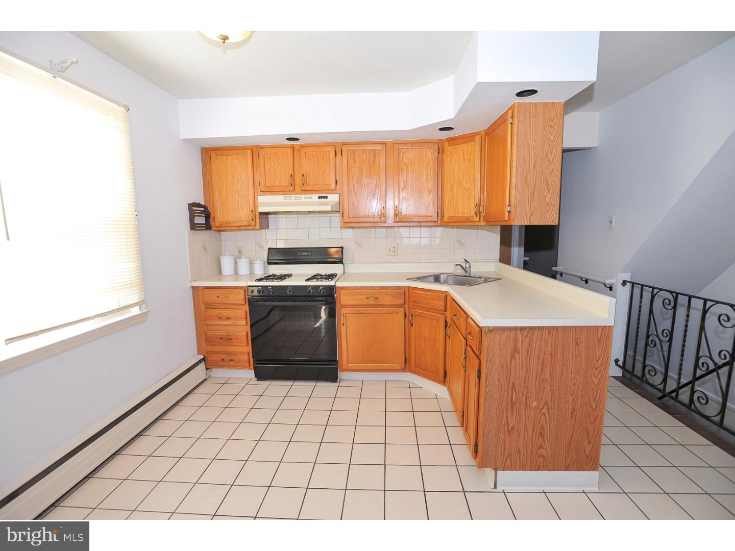 7531 Dungan Road Philadelphia, PA 19111 - Photo 5 of 25 Kitchen