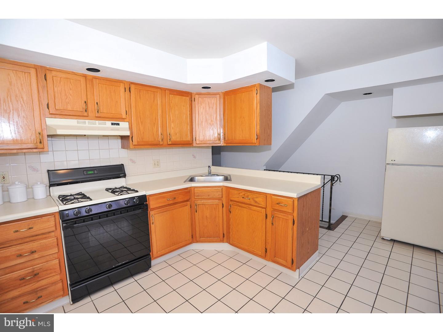 7531 Dungan Road Philadelphia, PA 19111 - Photo 6 of 25 Kitchen