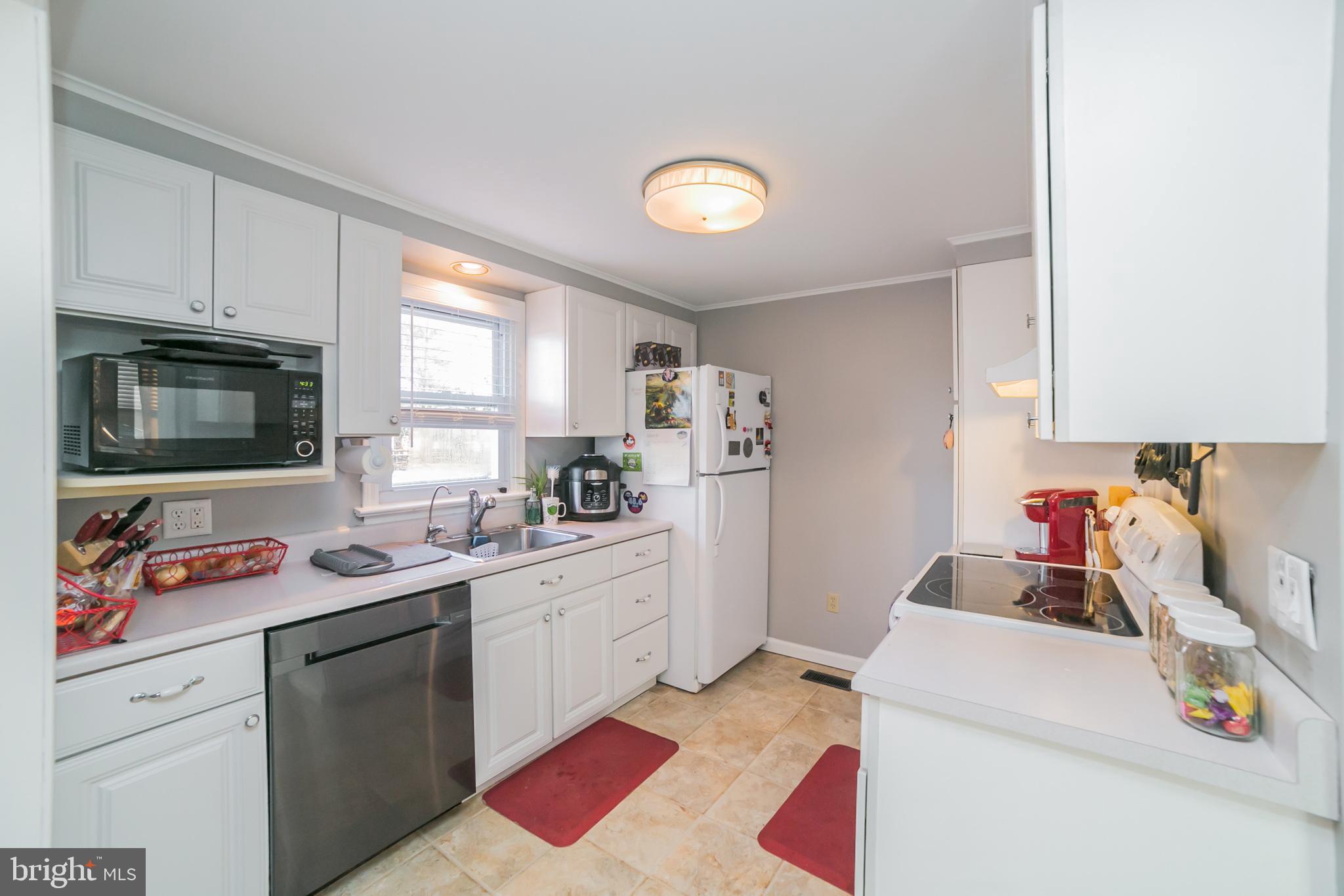 509 Crestview Road Lansdale, PA 19446 - Photo 8 of 30 Gallery Image 8