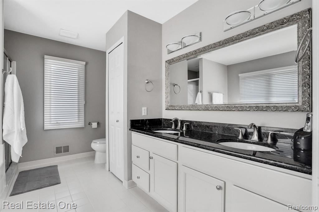 1640 Chase Drive Rochester, MI 48307 - Photo 25 of 44 Gallery Image 25