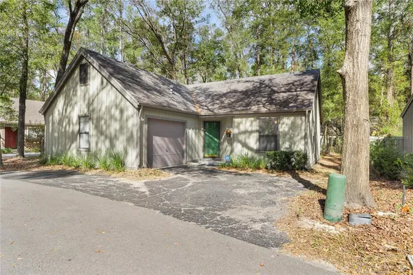 $1,975 | 4545 Southwest 84 Drive, Gainesville, FL 32608