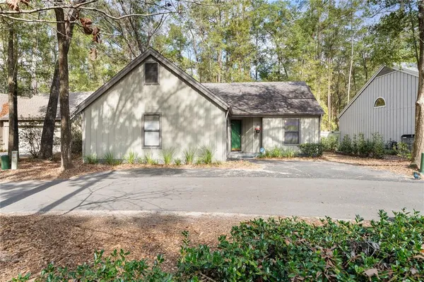 $1,975 | 4545 Southwest 84 Drive, Gainesville, FL 32608
