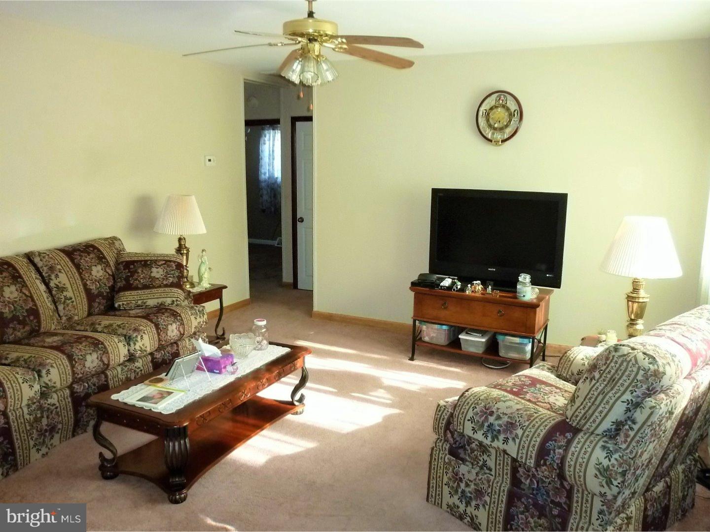 419 Flanders Road Burlington, NJ 08016 - Photo 3 of 15 Gallery Image 3