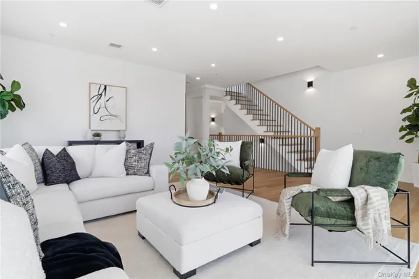 $2,299,000 | 156 Palisade Street, Unit C, Dobbs Ferry, NY 10522