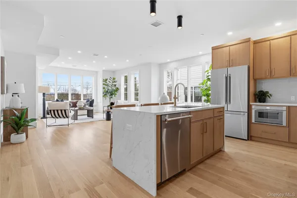 $2,299,000 | 156 Palisade Street, Unit C, Dobbs Ferry, NY 10522