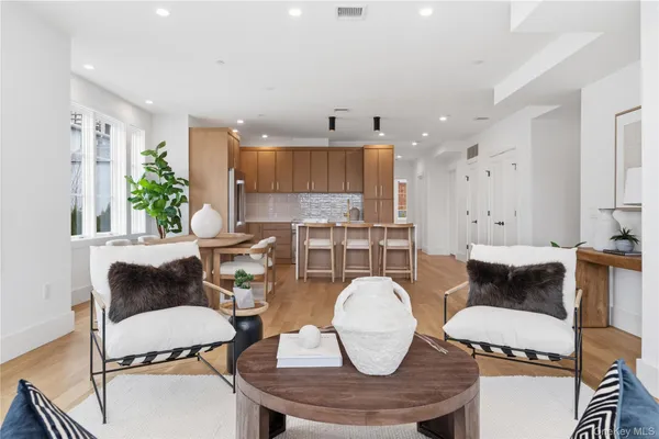 $2,299,000 | 156 Palisade Street, Unit C, Dobbs Ferry, NY 10522