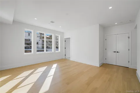 $2,299,000 | 156 Palisade Street, Unit C, Dobbs Ferry, NY 10522