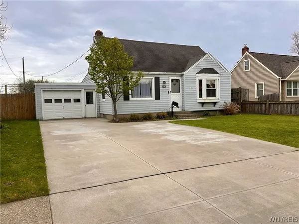 $219,900 | 209 Westbrook Drive, Cheektowaga, NY 14225