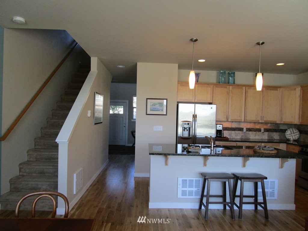 16531 2nd Park Southeast Bothell, WA 98012 - Photo 8 of 24