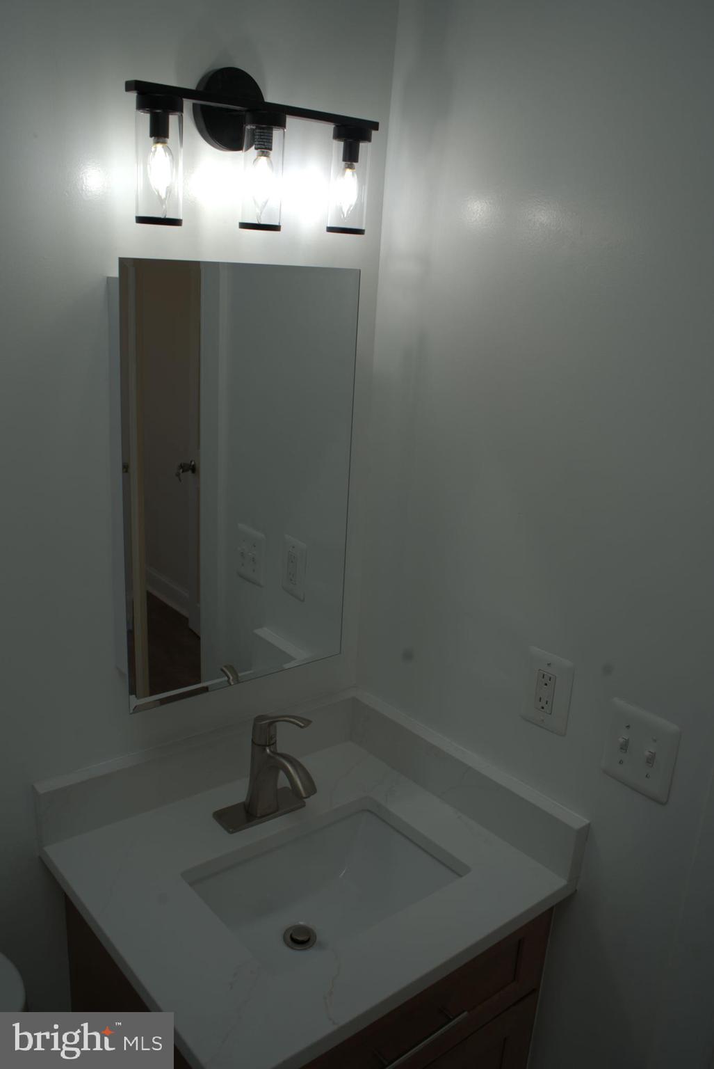 117 South Wickham Road Baltimore, MD 21229 - Photo 67 of 121 Bath7