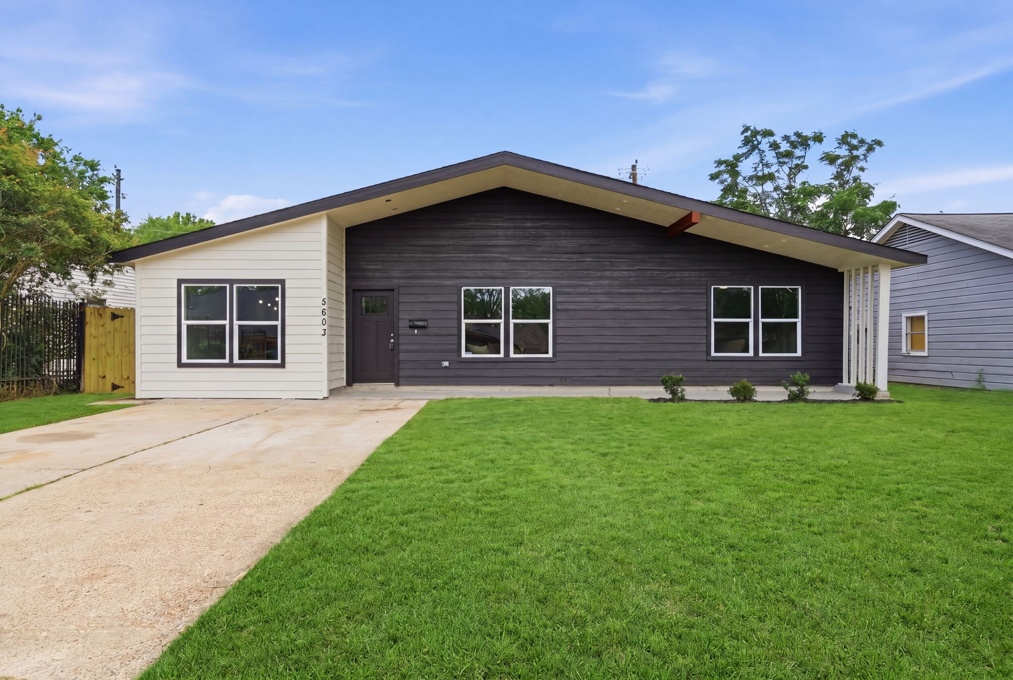 5603 Rue Street Houston, TX 77033 - Photo 23 of 34
