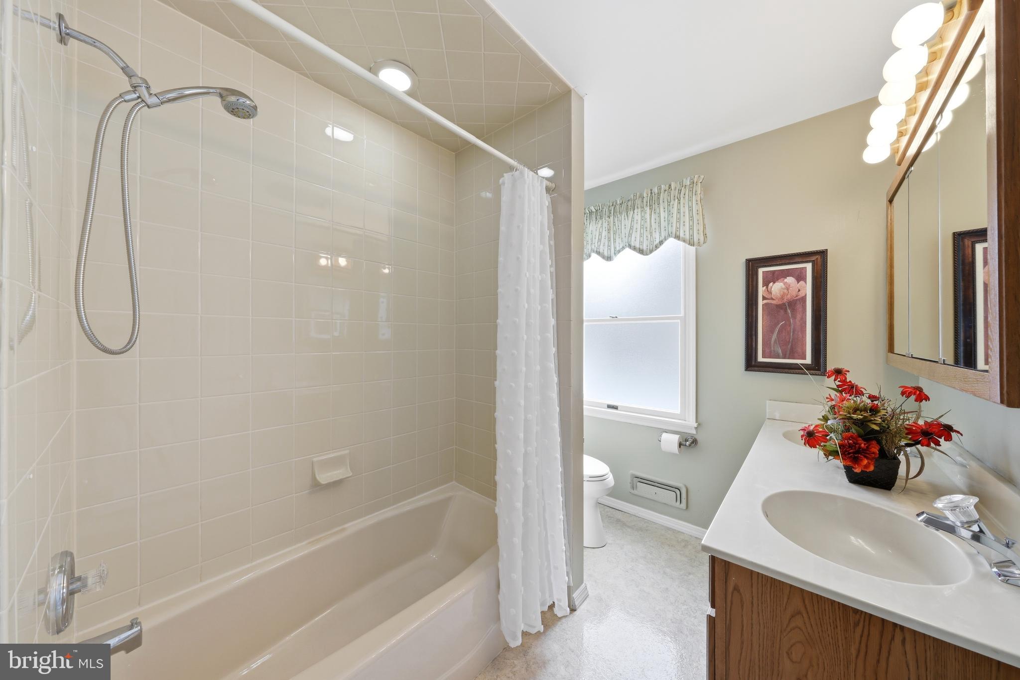 116 Pine Valley Road Cherry Hill, NJ 08034 - Photo 28 of 33 Hall Bath