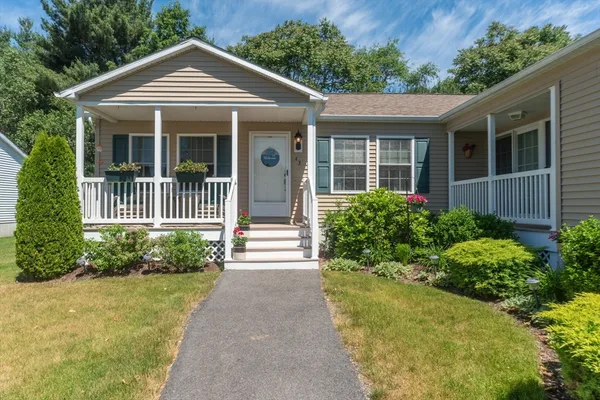 $530,000 | 43 Fieldstone Circle, Bridgewater, MA 02324