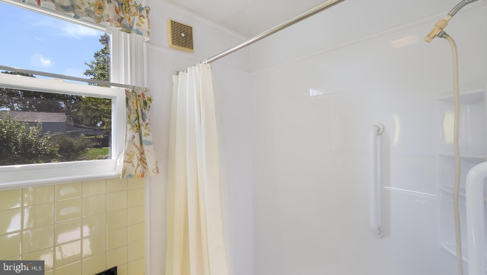 211 Cowbell Road Willow Grove, PA 19090 - Photo 18 of 24 Gallery Image 18