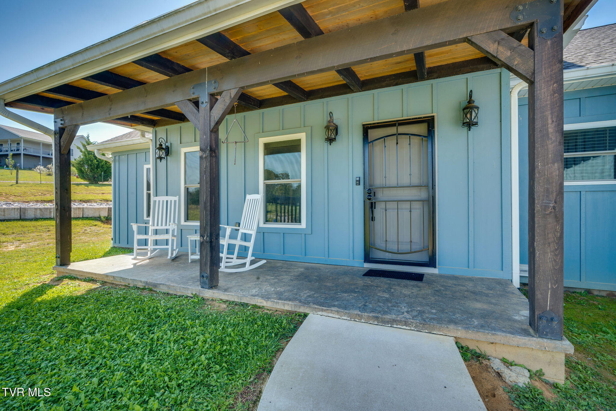 325 Barren Road Chuckey, TN 37641 - Photo 6 of 43 004