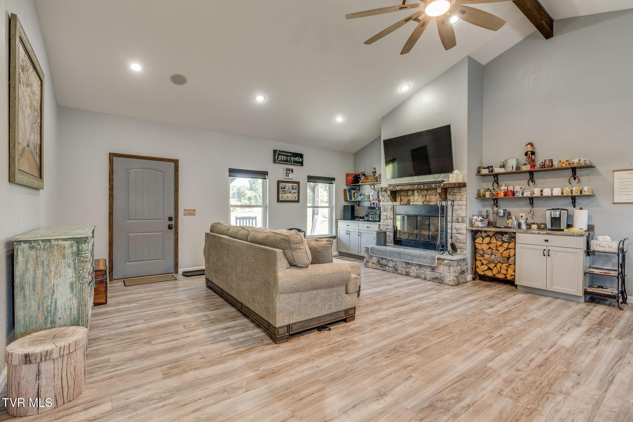 325 Barren Road Chuckey, TN 37641 - Photo 8 of 43 006