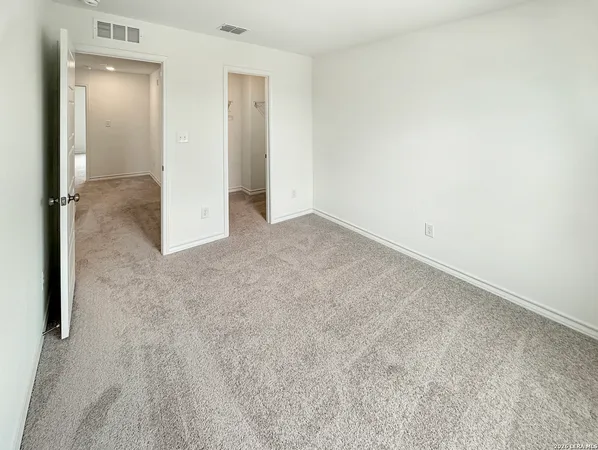 $2,150 | 930 Bluegrass Point, New Braunfels, TX 78130