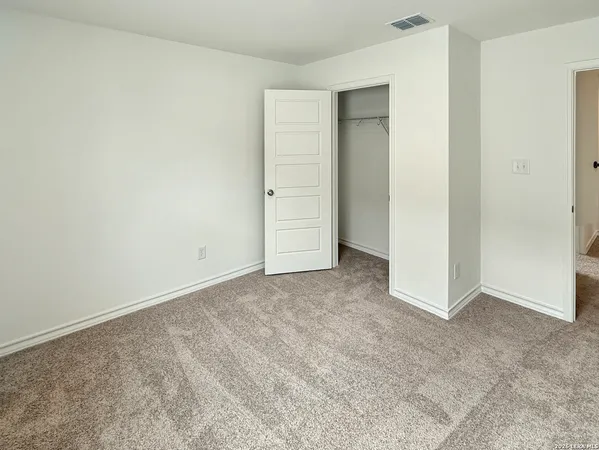 $2,150 | 930 Bluegrass Point, New Braunfels, TX 78130