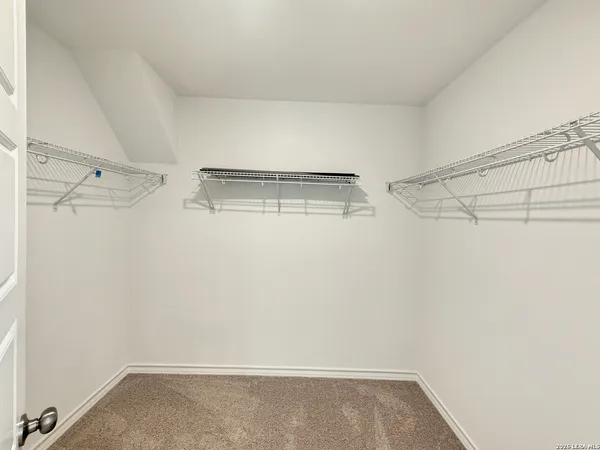 $2,150 | 930 Bluegrass Point, New Braunfels, TX 78130