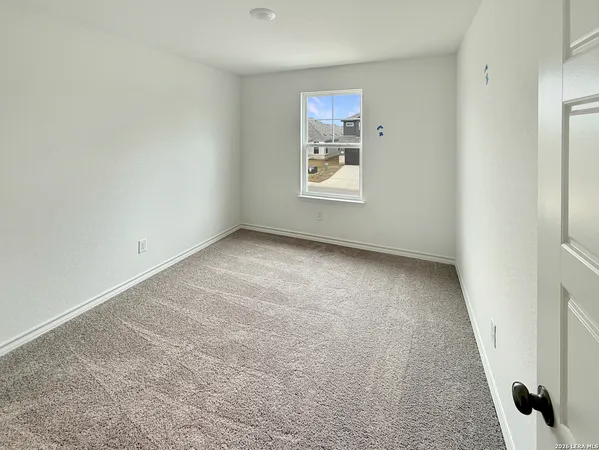 $2,150 | 930 Bluegrass Point, New Braunfels, TX 78130