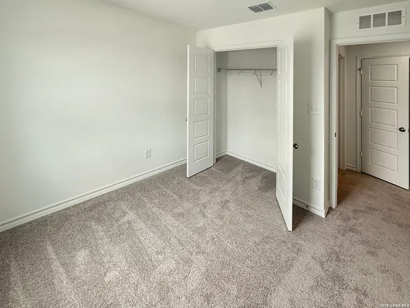 $2,150 | 930 Bluegrass Point, New Braunfels, TX 78130