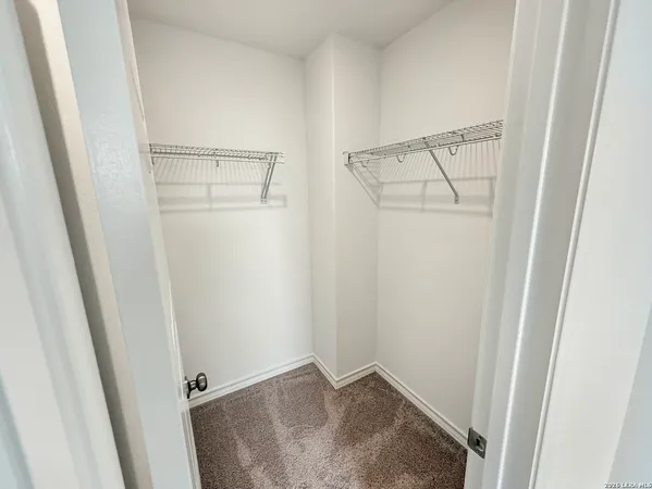 $2,150 | 930 Bluegrass Point, New Braunfels, TX 78130