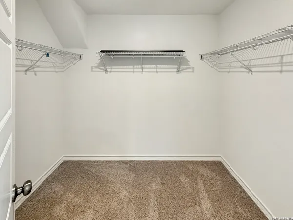 $2,150 | 930 Bluegrass Point, New Braunfels, TX 78130