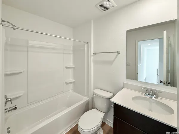 $2,150 | 930 Bluegrass Point, New Braunfels, TX 78130