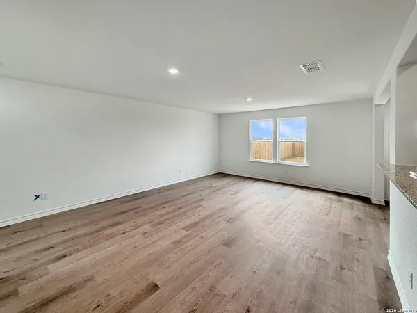 $2,150 | 930 Bluegrass Point, New Braunfels, TX 78130