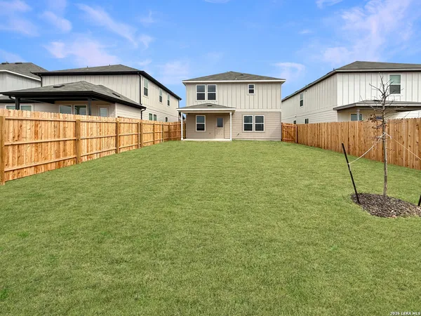 $2,150 | 930 Bluegrass Point, New Braunfels, TX 78130