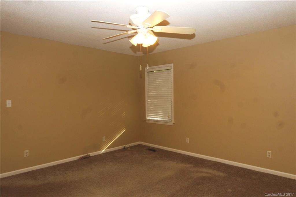335 Rainbow Circle Clover, SC 29710 - Photo 11 of 16