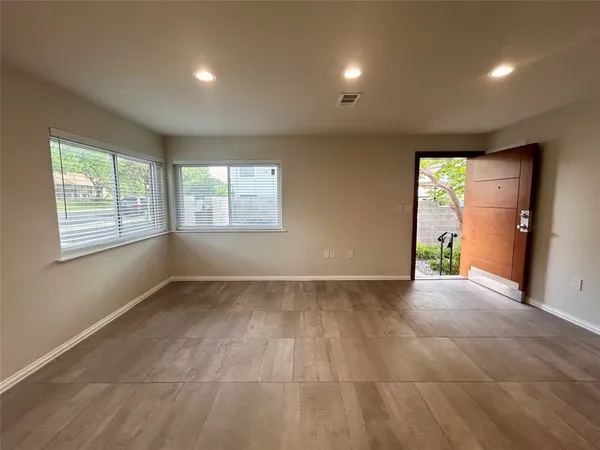 $1,800 | 8922 Trone Circle, Unit D, Austin, TX 78758