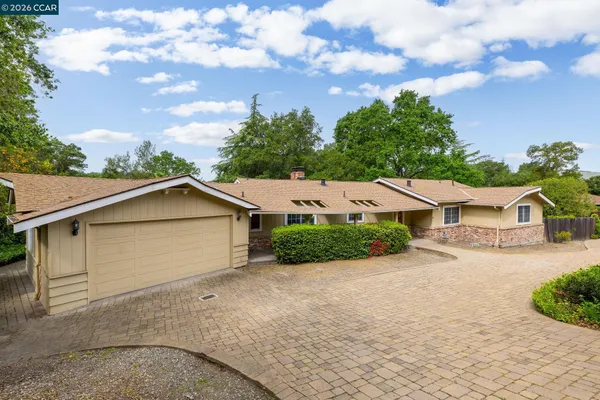 $999,000 | 829 Reliez Station Road, Lafayette, CA 94549