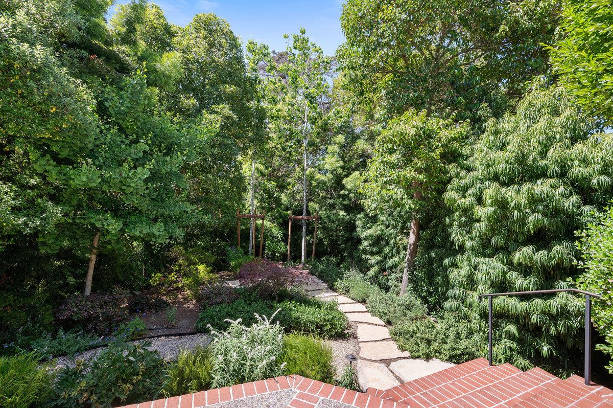 549 Edgewood Road San Mateo, CA 94402 - Photo 33 of 44 a view of a pathway both side of yard