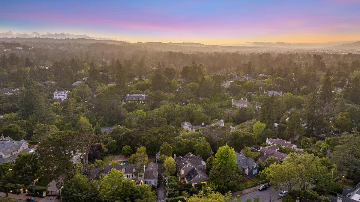 549 Edgewood Road San Mateo, CA 94402 - Photo 41 of 44 a view of a city with mountains in the background